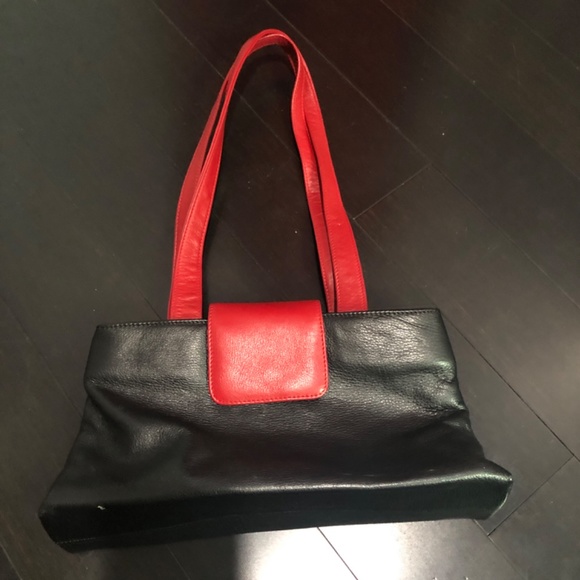 Vintage Buttery Soft Leather Red and Black Handbag - Picture 2 of 5
